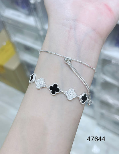 925 silver bracelet lucky four-leaf clover design with a drawn-style