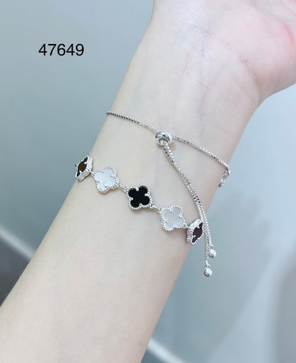 925 silver bracelet lucky four-leaf clover design with a drawn-style