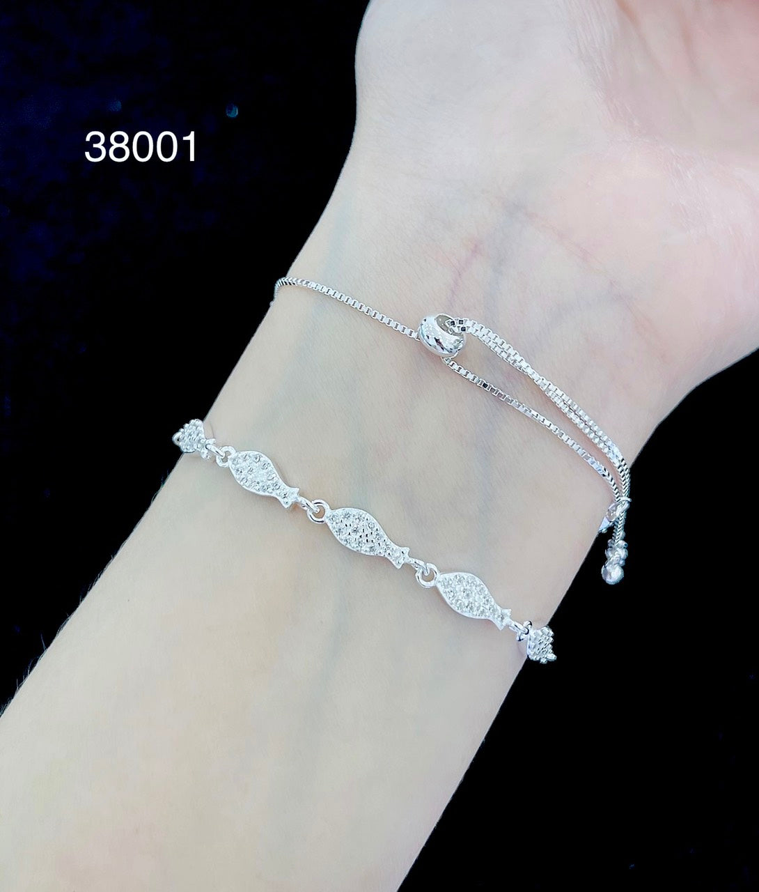 925 Silver Bracelet Women's Fish design with a drawn-style